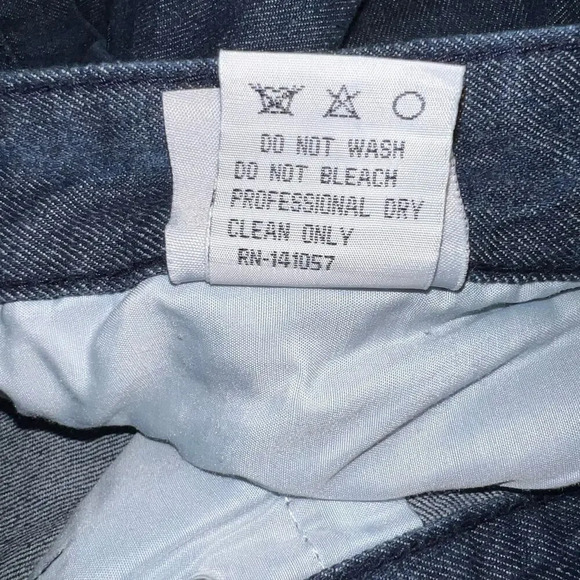 DNM Collection, dark wash 44W Moto relaxed fit Logo Denim￼￼ - Picture 8 of 11